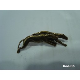 Vários Pins em metal com motivos de Caça