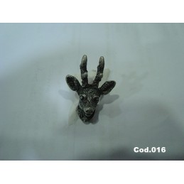 Vários Pins em metal com motivos de Caça